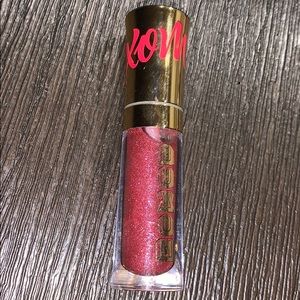 Buxom plumping lipgloss- Shade: ZOE